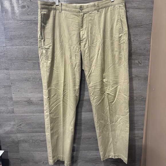 Tommy Bahama Men's Khaki Flat Front Pants Cotton Blend Slacks Size 38x32 40x30 - Picture 1 of 11
